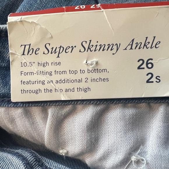 Abercrombie & Fitch Skinny Ankle Jeans High Rise Light Wash Distressed Size 26 S - Picture 4 of 6